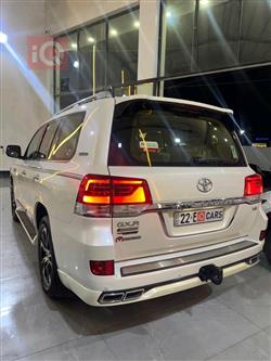 تۆیۆتا لاند کروزەر